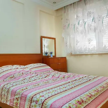 Cleopatra Beach-damlatas Apartmán